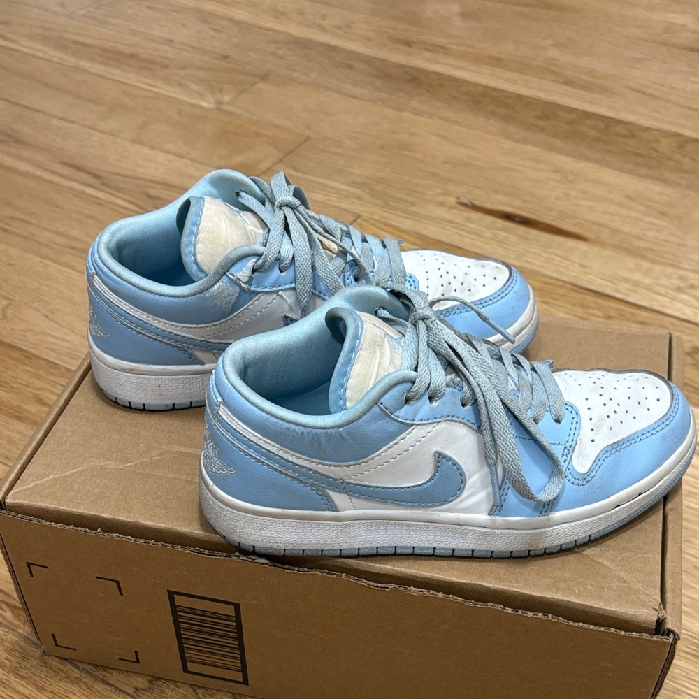 Nike Women's Sneakers Light Blue and White